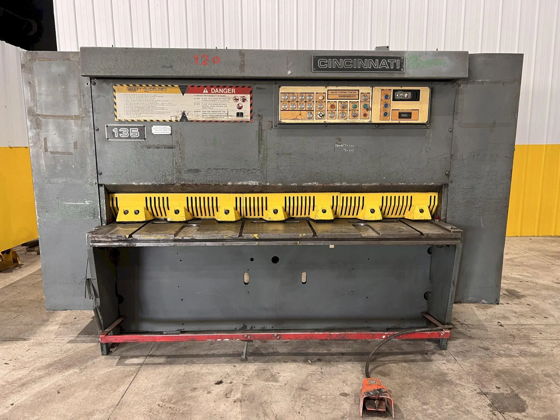 6' X 10 GAUGE CINCINNATI MODEL #135 HYDRAULIC POWER SHEAR WITH BACK GAUGE: STOCK #20791