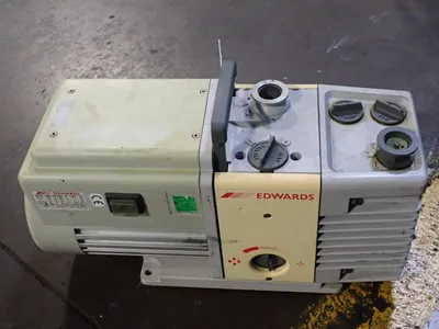 Used EDWARDS RV5 Pumps Ohio US | HGR 24 #938158