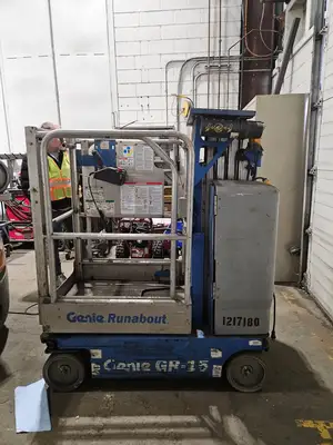 Used GENIE GR-15 Manlifts British Columbia CA | Lenmark #1426271