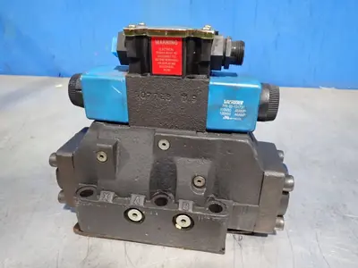 USED VICKERS DG5S82NMFPA5WLB530