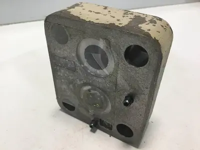 USED VICKERS C5G-815-JA