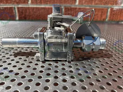 USED PBM SIC-D6F-G-CG166L STAINLESS STEEL BALL VALVE W/ 1" SANITARY TO STRAIGHT TUBE