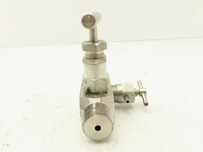 Hex Valve HB501U4131412 Block Bleed Needle Valve 6980PSIG Stainless Steel