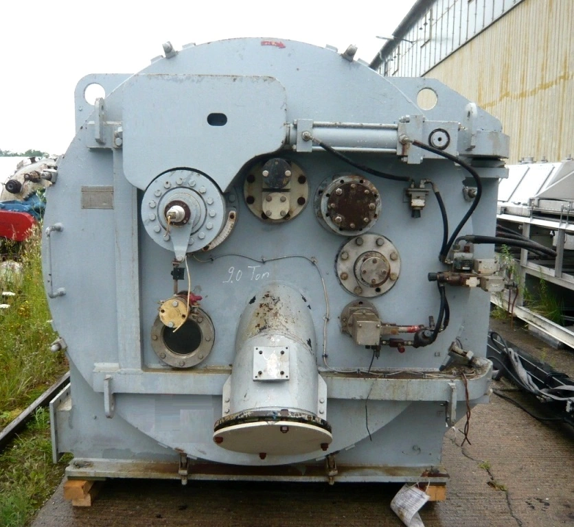 Krauss-Maffei HZ 160/4A peeler centrifuge, rubber-lined.