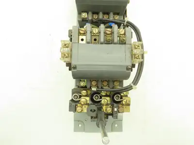Furnas 22DP32AFE3 Reversing Motor Starter 10Hp Size 1 Max 27A 600 VAC Overload