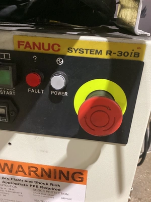 USED FANUC R-2000IB/210F + R30IB