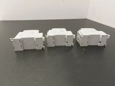Fuji Electric CP30FM-2P002 Circuit Breakers 250VAC 2A 2-Pole Lot of 3