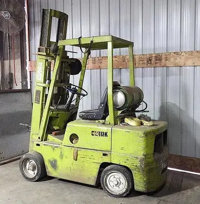 USED CLARK C500 S60, 4,175LB PROPANE FORK-LIFT