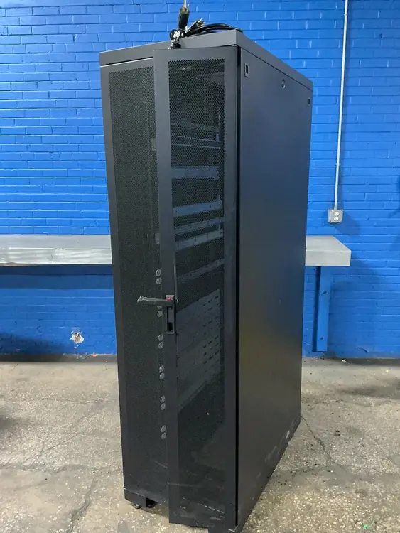 Used APC _UNKNOWN_ Cabinets Ohio US | HGR 24 #1787381