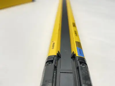 Used KEYENCE Safety Light Curtain Main Unit Finger-Protection Type 63 Axes Light Curtains & Grids Michigan US | Maverick Industrial Sales #1392501