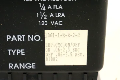 NEW ISSC 1061-1-E-E-2-C TIME DELAY RELAY 10611EE2C
