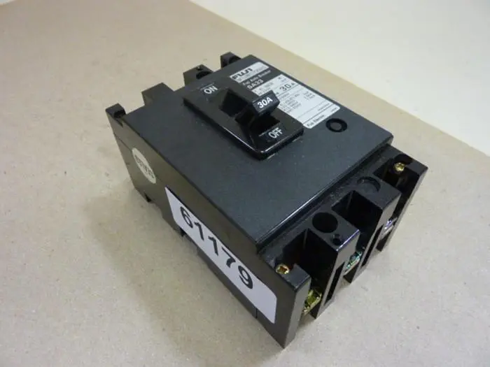 Used FUJI ELECTRIC SA33-30 Circuit Breakers Michigan US | Ideal Machinery #587087