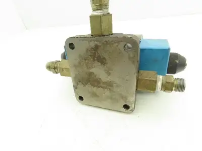 Used VICKERS _UNKNOWN_ Valves/Fittings Indiana US | Arrow Industrial #1316959