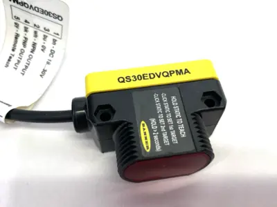 New | in-Stock Banner Engineering Expert Diffuse-Mode WORLD-BEAM Long Range Sensor 75703 Photoelectric Sensors Michigan US | Maverick Industrial Sales #1402484