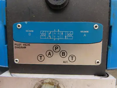 Used VICKERS _UNKNOWN_ Valves/Fittings Indiana US | Arrow Industrial #1316960