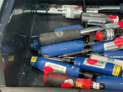 Used _UNKNOWN_ _UNKNOWN_ Screw Drivers Ohio US | HGR 24 #1335380