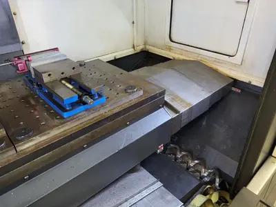 2018 HYUNDAI WIA KF5600 Vertical Machining Centers | Toolquip, Inc. (3)