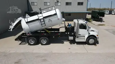 New | in-Stock 2027 PETERBILT 548 Vacuum Truck Texas US | Roll Off Truck World #1492027