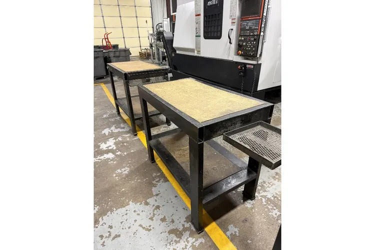 Used _UNKNOWN_ _UNKNOWN_ Work Benches Utah US | KD Auctions #1553884