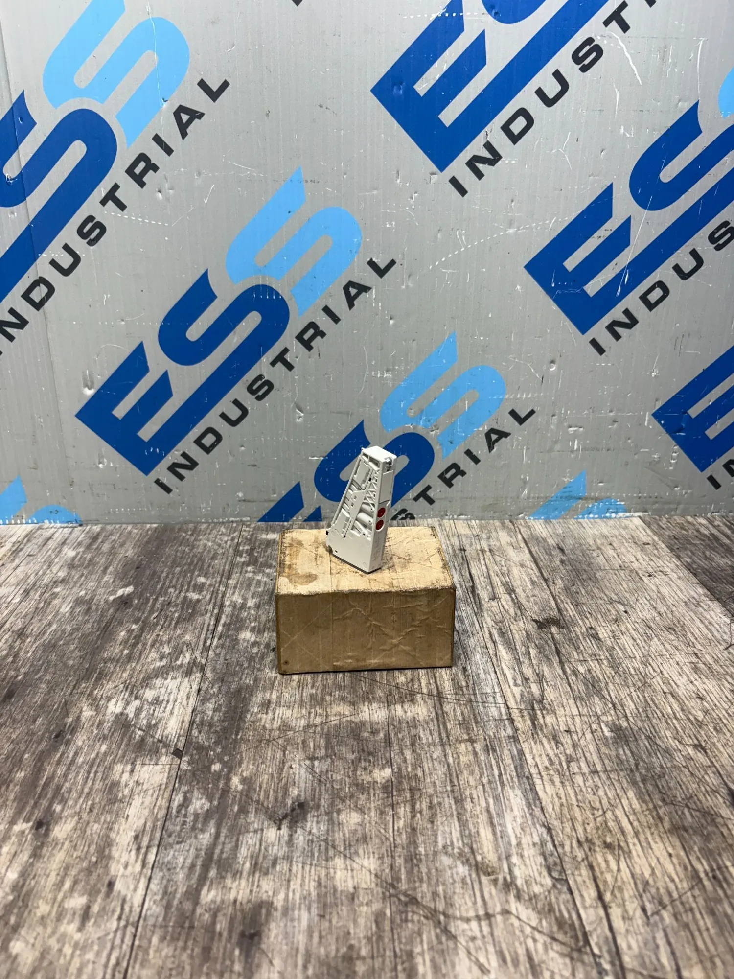 Used AVENTICS R422102431 Misc Electrical & Power Parts South Carolina US | ESS Industrial Equipment Sales #1328029