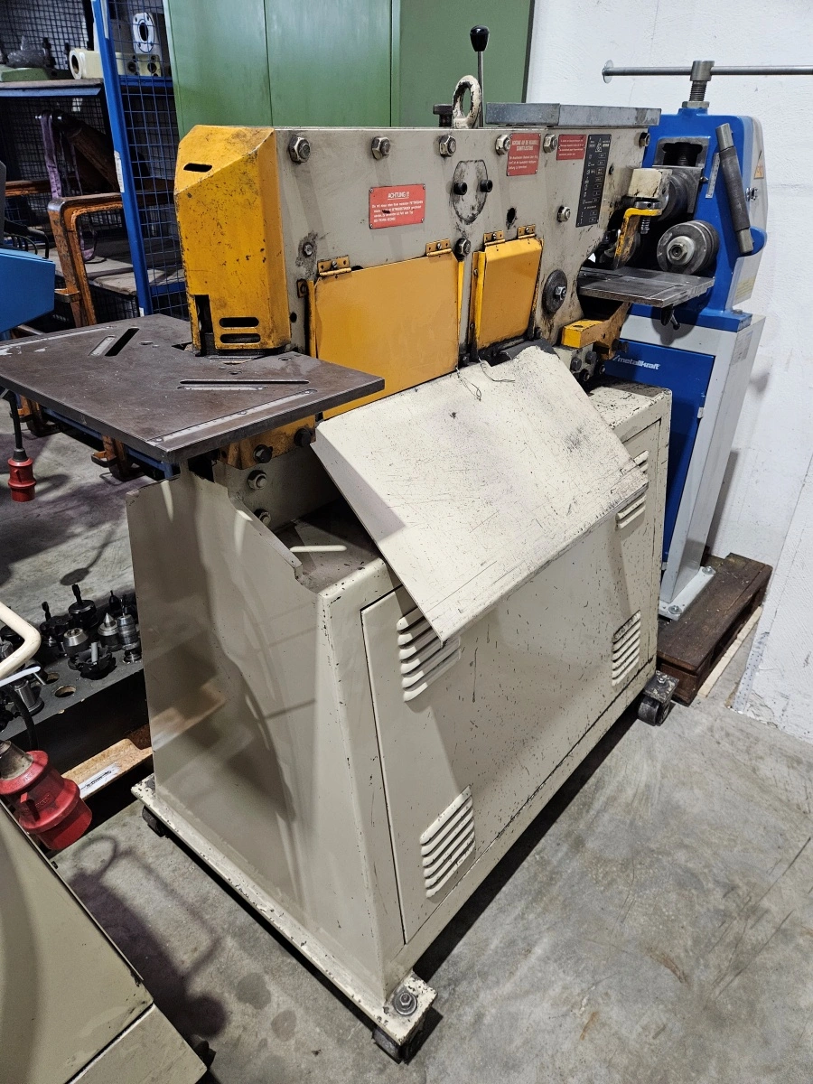 GEKA Hydraulic  Ironworker, in good used condition