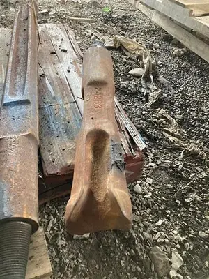 Used AFTERMARKET 5-1/2" X 25" CABLE TOOL CHISEL BIT Drills Pennsylvania US | East West Machinery & Drilling #1417232