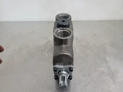 1-3/8" Hydraulic Valve Work Section I664-H-K153