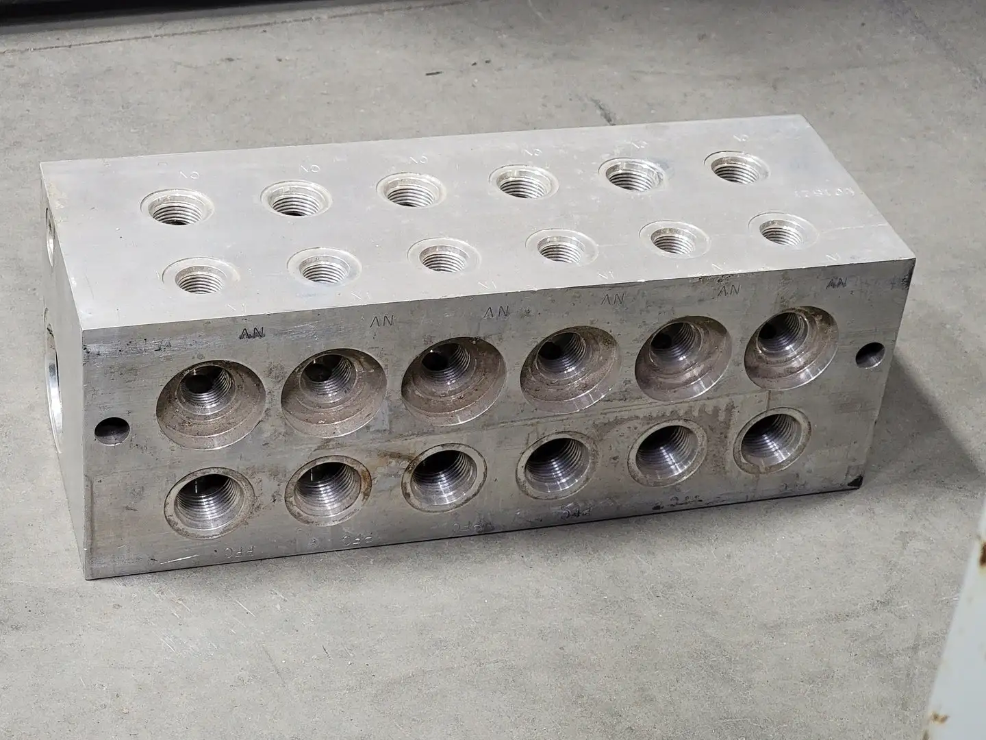 6 Station Aluminum Manifold Valve