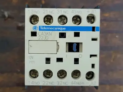 USED TELEMECANIQUE CA3KN22JD