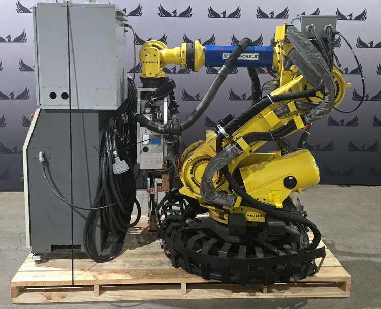 Used 2014 FANUC R-2000iB/210F + R-30iA Robots Michigan US | iGAM Industrial Marketplace #1284821