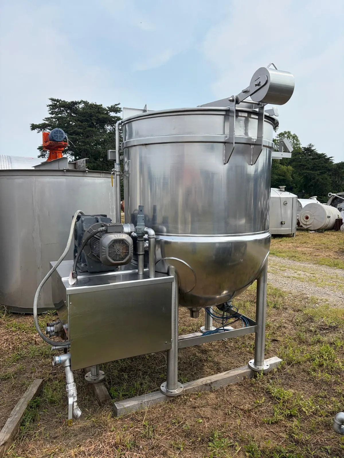 Used 2016 CLEVELAND RANGE 300 GALLON Stainless Steel Tanks New Jersey US | Perry Equipment #289956