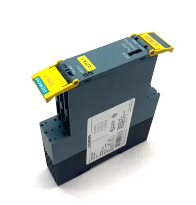 USED SIEMENS SIRIUS SAFETY RELAY, OUTPUT EXP.