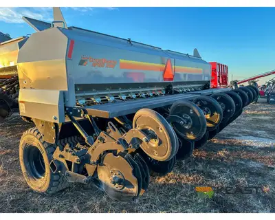 Used CRUSTBUSTER _UNKNOWN_ No-Till Drills Iowa US | Keast Enterprises #1360181