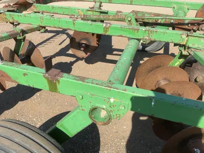 Used John Deere 13’6” Disc, Pull Behind with Pin Hitch, Hydraulic Lift/Lower, 9.5L-15 and 11L-14 Tir...