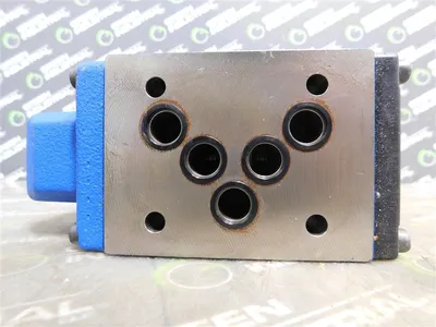 Rexroth R900586919 Hydraulic Directional Control Valve New