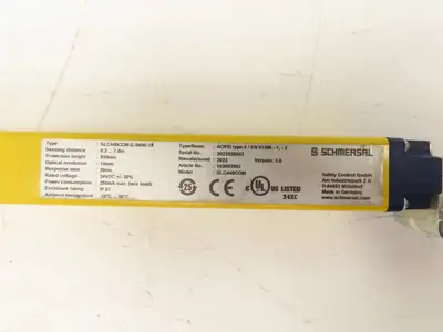 Schmersal SLC440COM-ER-0890-14 Safety Light Curtain Transmitter & Receiver Set