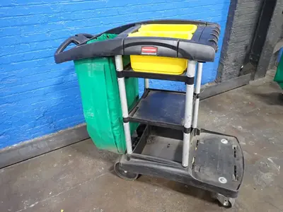 Rubbermaid Janitor Cart