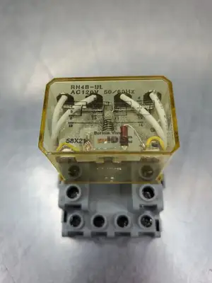 USED IDEC RH4B-UL 120VAC Relay w/SH4B-05C Base Socket.