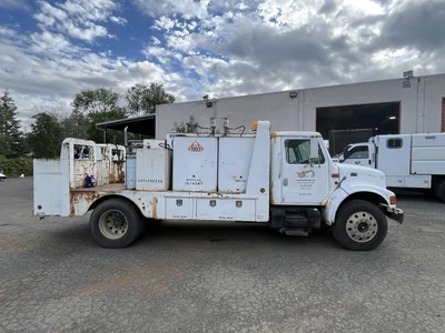 Used 2000 _UNKNOWN_ _UNKNOWN_ Fuel & Lube Trucks Oregon US | KNM Equipment Sales & Service #1363620