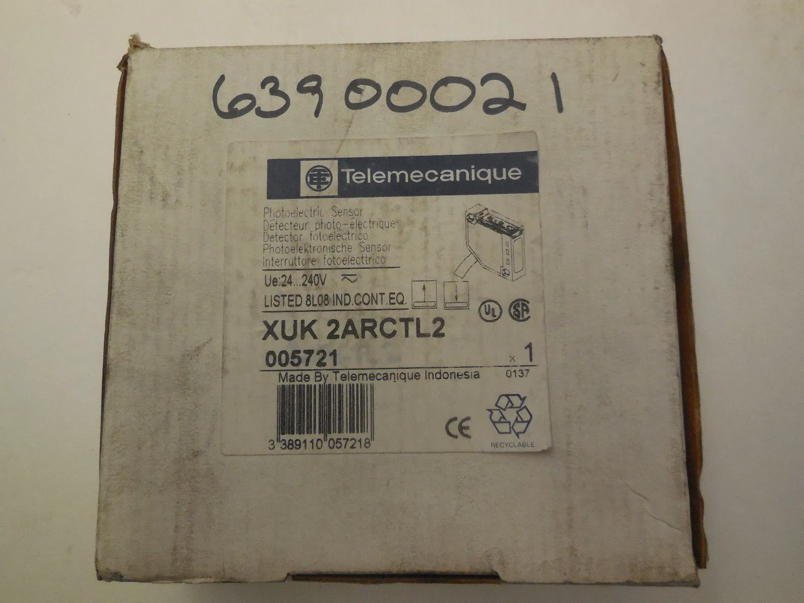 NEW TELEMECANIQUE XUK-2ARCTL2 PHOTO SENSOR XUK2ARCTL2