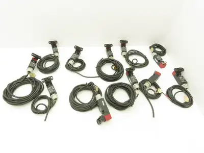 Omron D4NS-2BF Safety Door Switch 3A 240VAC/0.27A 250VDC Lot of 11