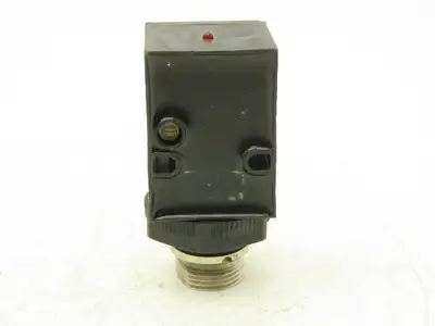 Banner SMA915DQD Valu-Beam Photoelectric Diffuse Sensor 90-130VAC SPDT Relay QD