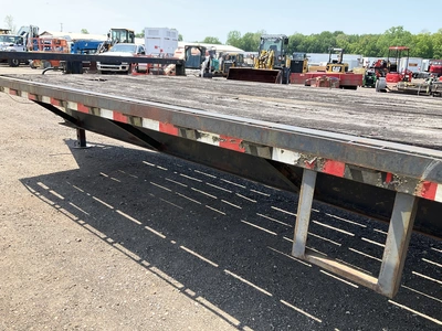 2005 Leland 30’ Tag Trailer