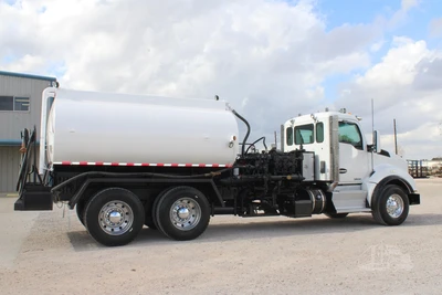 Used 2015 KENWORTH T880 Vacuum Truck Texas US | Roll Off Truck World #1491838
