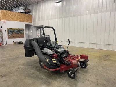 USED 2022 EXMARK LAZER Z ZERO TURN