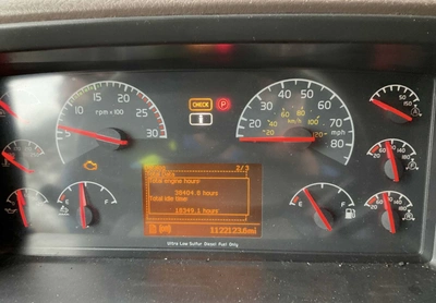 USED 2014 VOLVO VNL 6X4