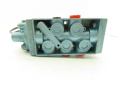 Skinner S3R0046 Pneumatic Directional Control Solenoid Valve 5/2 Pos 12VDC 3/8"