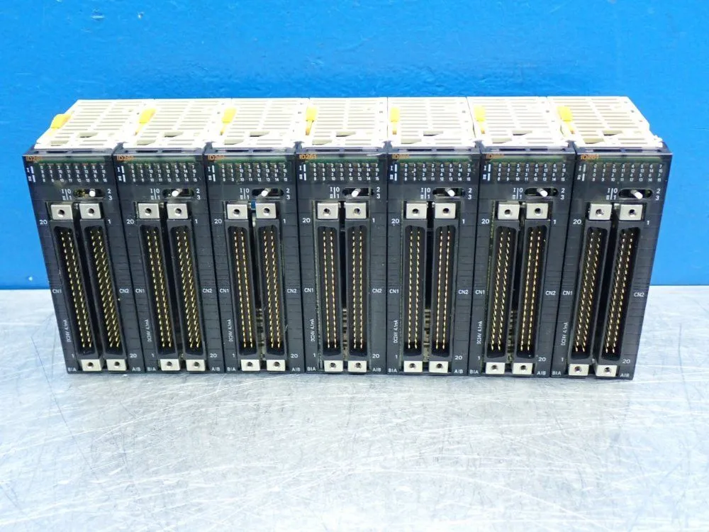 USED OMRON CJ1WID261