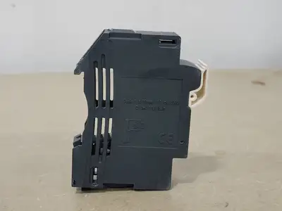 USED SCHNEIDER ELECTRIC DFCC1