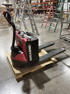 Used RAYMOND "8210" Pallet Jacks Texas US | MachineryMax #1486558